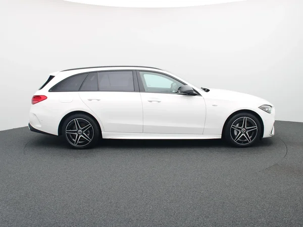 Mercedes-Benz C-Klasse (2025) — foto 33 van 36