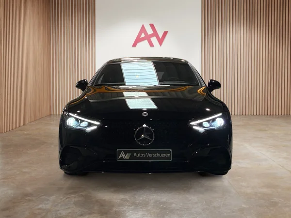 Mercedes-Benz EQE-350 (2022) — foto 1 van 29