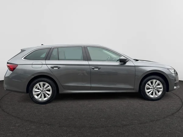 SKODA Octavia Combi (2025) — foto 9 van 21