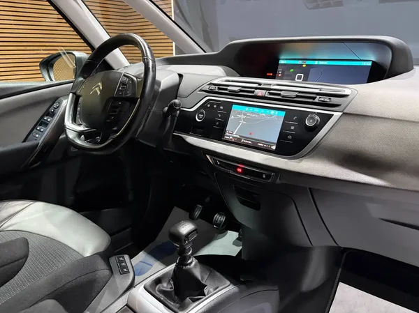 Citroen C4 (2019) — foto 9 van 27
