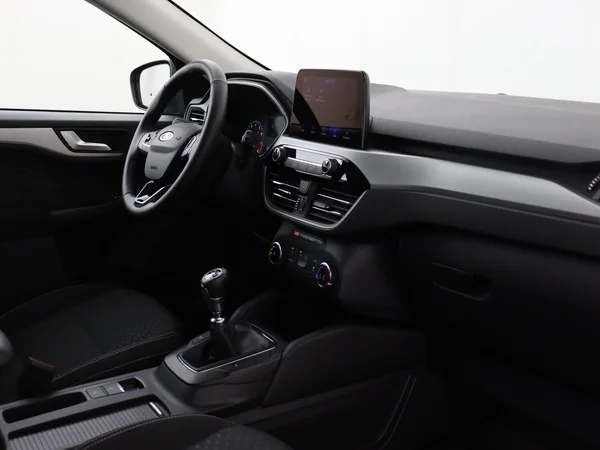 FORD Kuga (2024) — foto 3 van 28