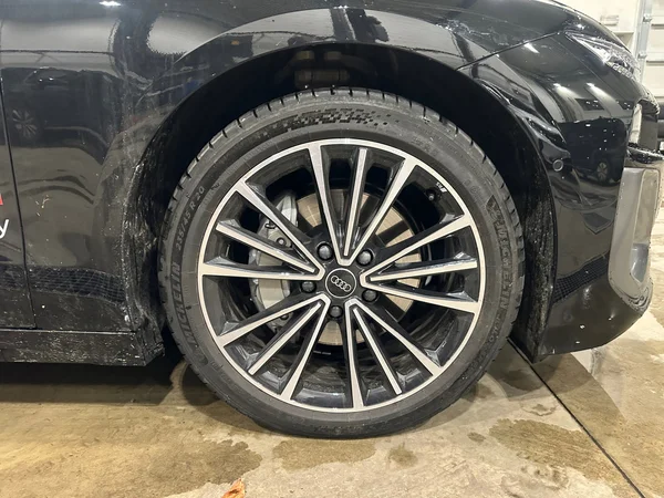 AUDI A6 Avant e-tron (2025) — foto 18 van 23