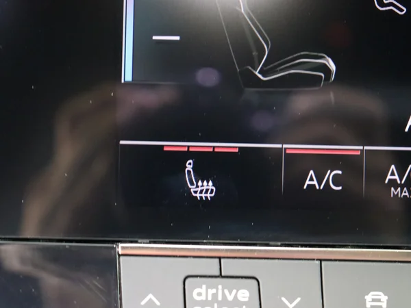 AUDI A6 (2021) — foto 18 van 30