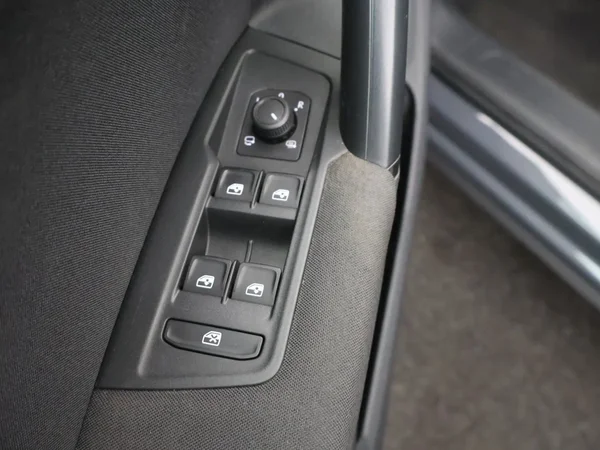 Volkswagen Tiguan (2022) — foto 11 van 29