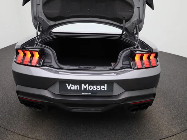 Ford Mustang (2024) — foto 42 van 46