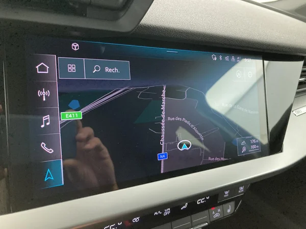 AUDI A3 Sportback PHEV (2021) — foto 14 van 36