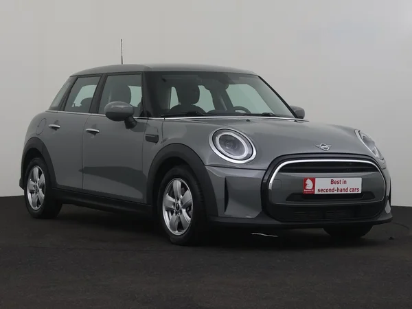 MINI Cooper (2021) — foto 24 van 29