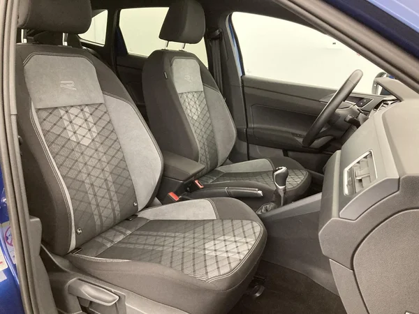 VOLKSWAGEN Taigo (2025) — foto 28 van 36