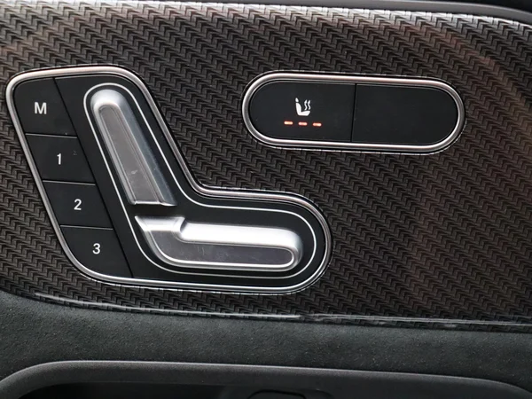 Mercedes-Benz GLA (2022) — foto 30 van 30