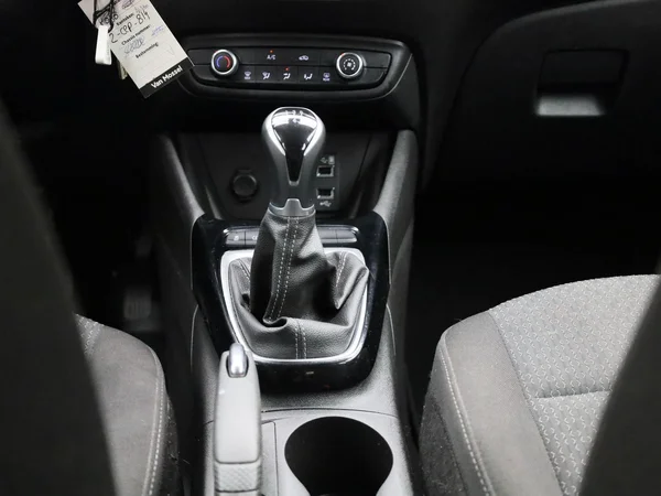 Opel Crossland (2022) — foto 4 van 37
