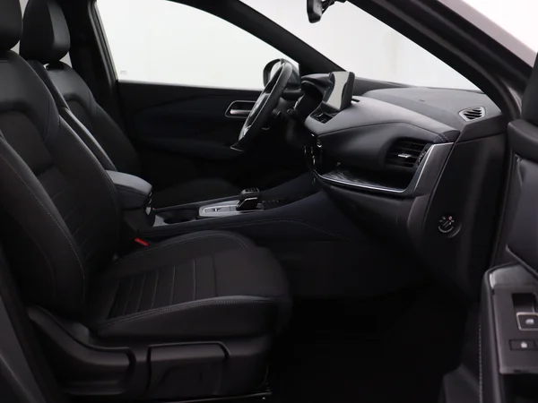 NISSAN Qashqai (2023) — foto 3 van 30