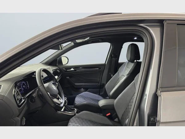 Volkswagen T-Roc (2023) — foto 29 van 29
