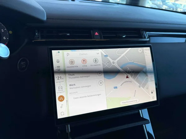 Land Rover Range Rover Velar (2026) — foto 7 van 22