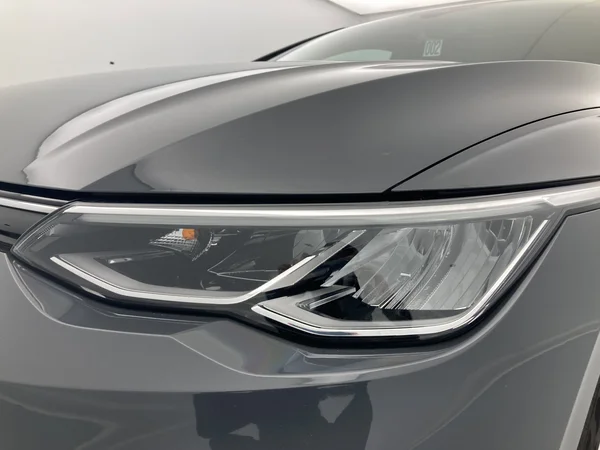 VOLKSWAGEN Golf VIII SW (2022) — foto 26 van 36