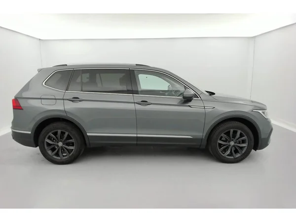 VOLKSWAGEN Tiguan Allspace (2022) — foto 32 van 35