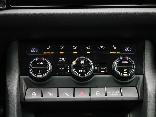 Škoda Kodiaq (2023) — foto 10 van 48