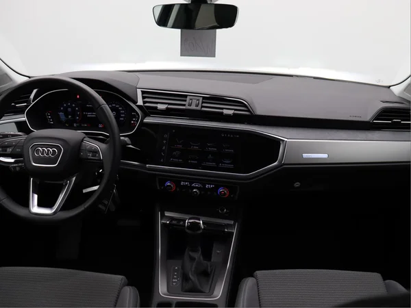 AUDI Q3 Sportback (2025) — foto 15 van 16