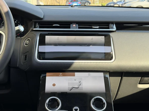 Land Rover Range Rover Velar (2022) — foto 11 van 28
