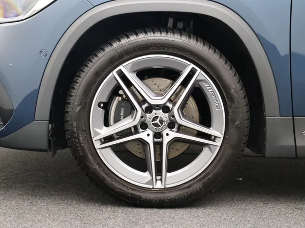 Mercedes-Benz GLA (2022) — foto 28 van 30