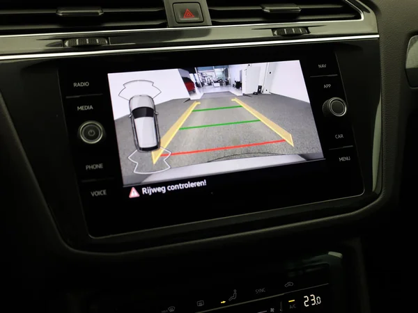 VOLKSWAGEN Tiguan (2023) — foto 18 van 20