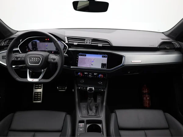 AUDI Q3 Sportback PHEV (2023) — foto 23 van 24