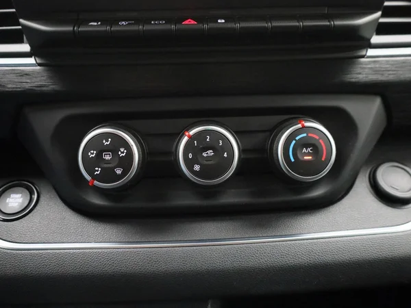 Renault Trafic (2024) — foto 11 van 40