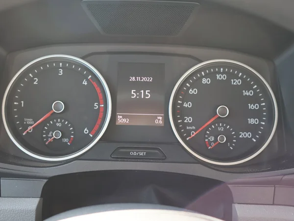 VOLKSWAGEN Crafter 35 Fourgon Mwb Hr Dsl (2020) — foto 13 van 23