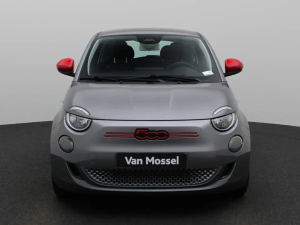 Fiat 500e (2024) — foto 17 van 22