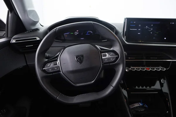 Peugeot E-208 (2025) — foto 9 van 74