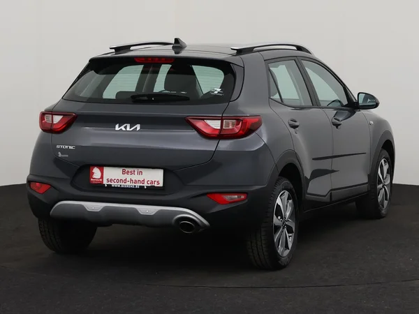 KIA Stonic (2023) — foto 17 van 23