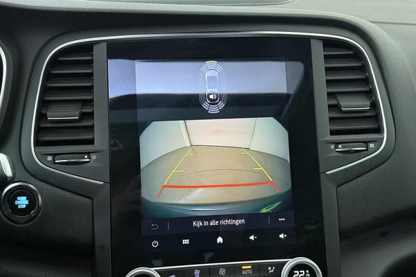 Renault Megane SW Phase II E-TECH (PHEV) (2021) — foto 7 van 24