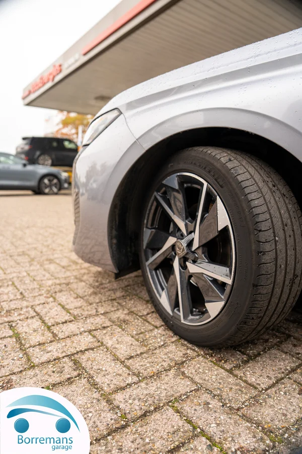 Peugeot 308 (2023) — foto 31 van 60