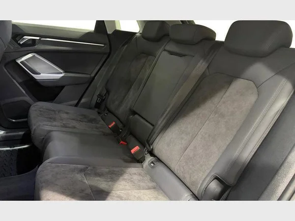 Audi Q3 (2021) — foto 5 van 27
