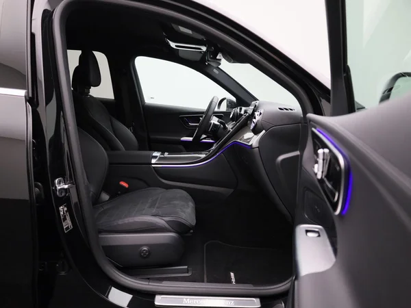 Mercedes-Benz GLC (2025) — foto 39 van 53