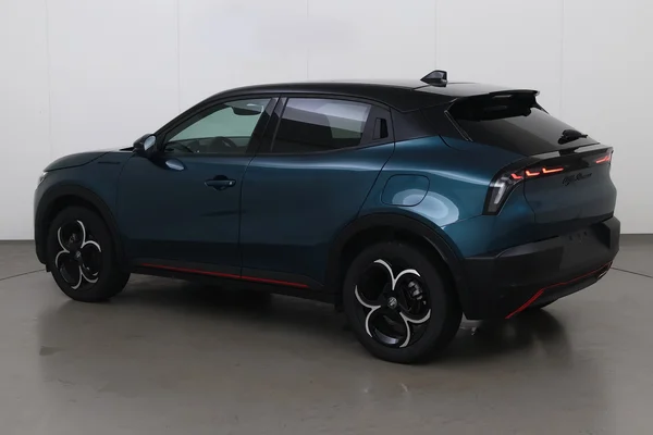 Alfa Romeo Junior (2025) — foto 13 van 19