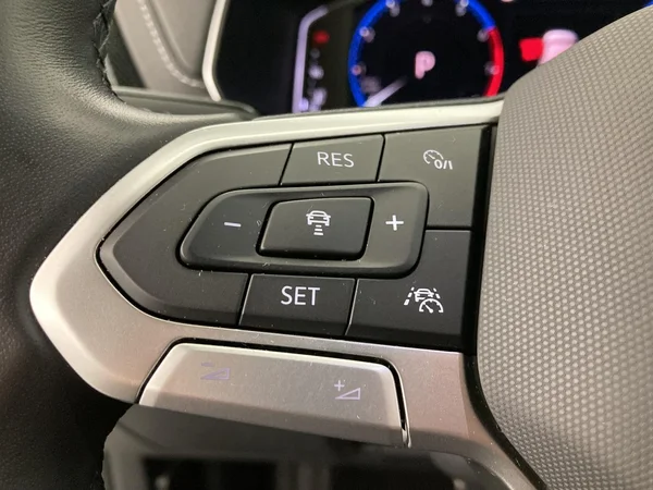 VOLKSWAGEN T-Cross (2025) — foto 3 van 36