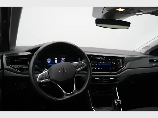 VOLKSWAGEN Polo (2024) — foto 8 van 25