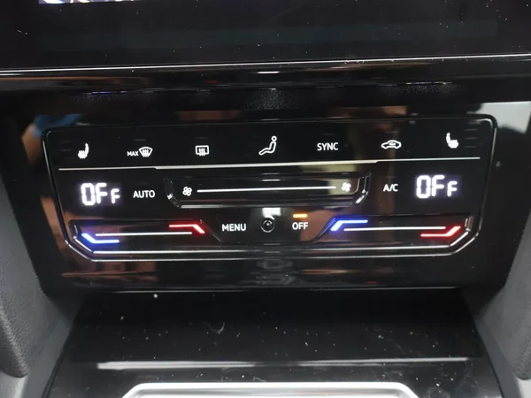 Volkswagen Arteon (2022) — foto 9 van 30