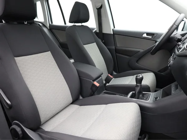 VOLKSWAGEN Tiguan (2016) — foto 14 van 19