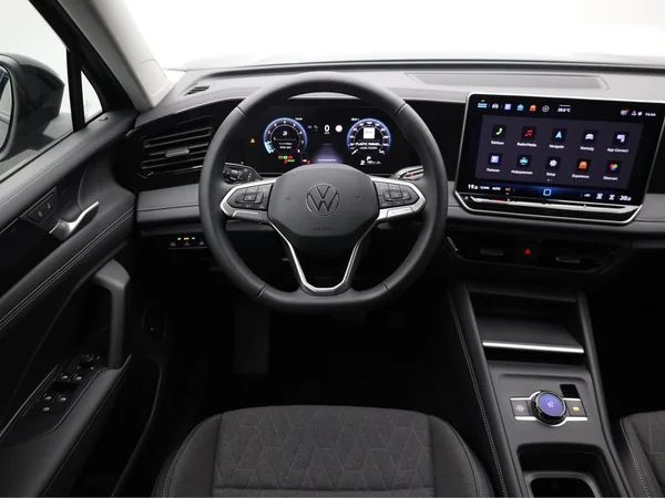VOLKSWAGEN Tiguan (2024) — foto 5 van 20