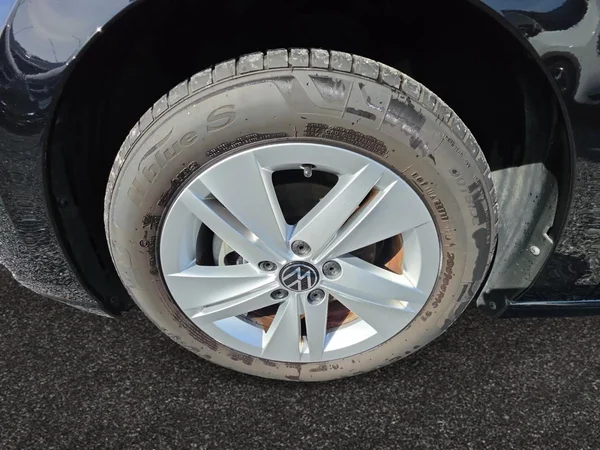 VOLKSWAGEN Golf VIII (2023) — foto 16 van 24