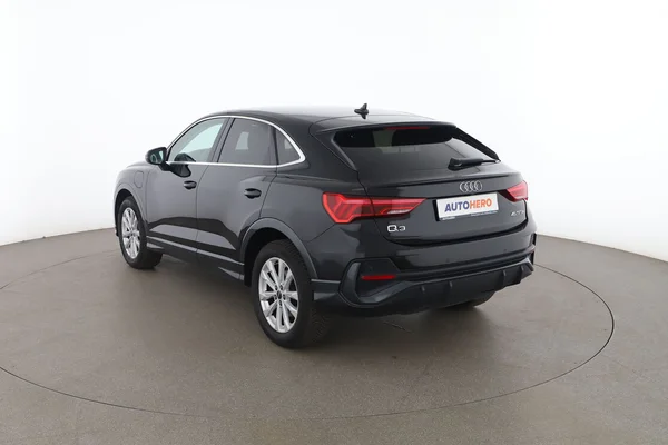 Audi Q3 (2021) — foto 10 van 16