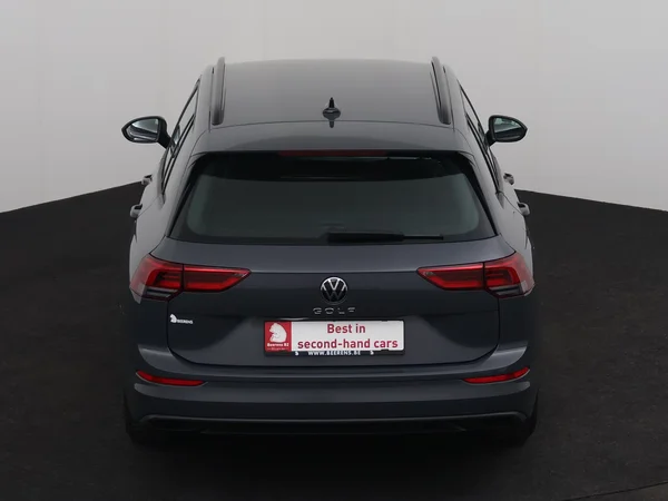 VOLKSWAGEN Golf Variant (2024) — foto 27 van 30