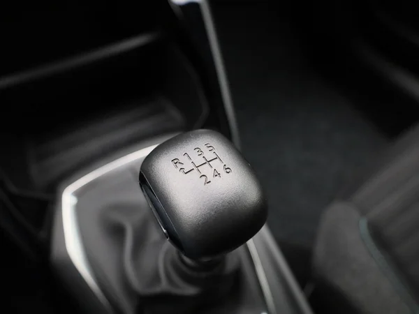 Peugeot 2008 (2023) — foto 18 van 40