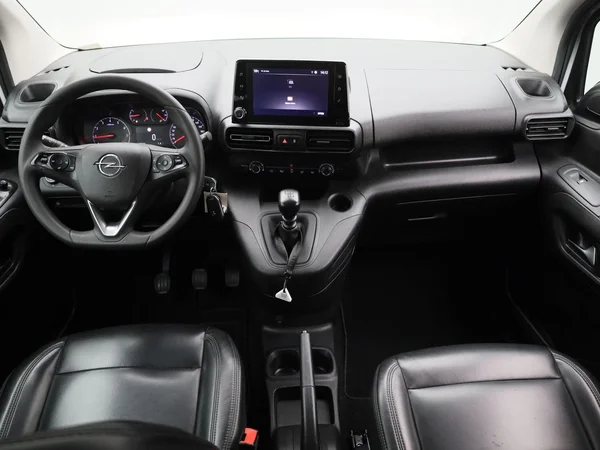Opel Combo Life (2023) — foto 29 van 30