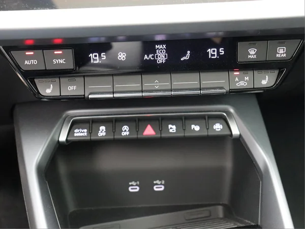 AUDI A3 Sportback (2025) — foto 13 van 21