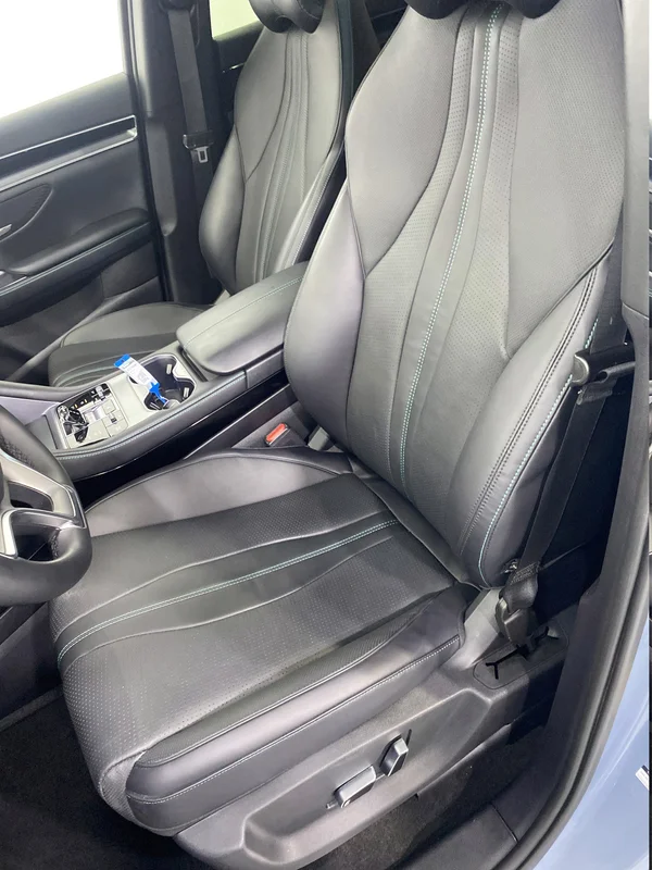BYD Seal U PHEV (2024) — foto 39 van 45