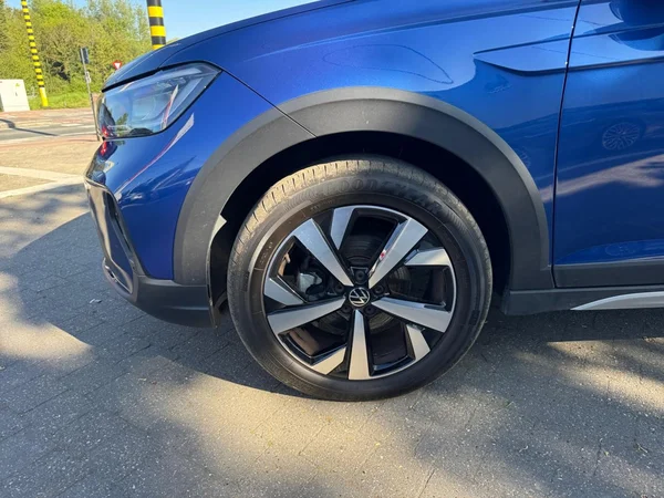 VOLKSWAGEN Taigo (2025) — foto 16 van 24