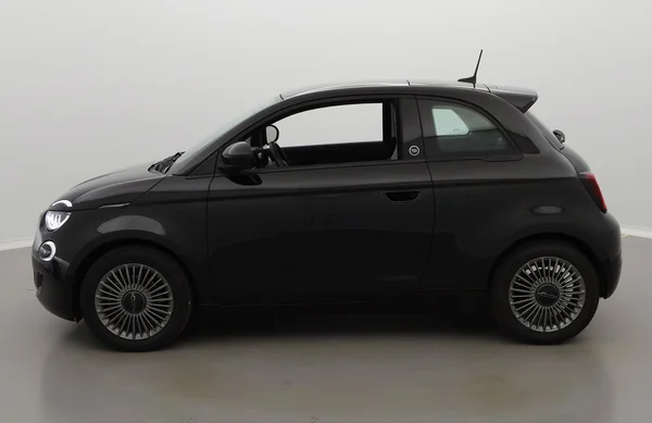 Fiat E-500 (2021) — foto 12 van 27