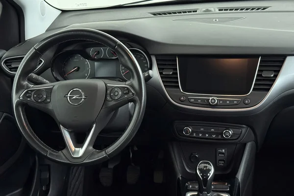 Opel Crossland (2021) — foto 10 van 23